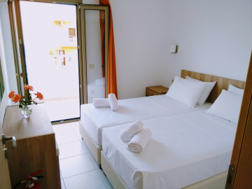 SUPERIOR 1 BEDROOM APARTMENT SIDE SEA VIEW OR POOL VIEW BALCONY OR TERRACE