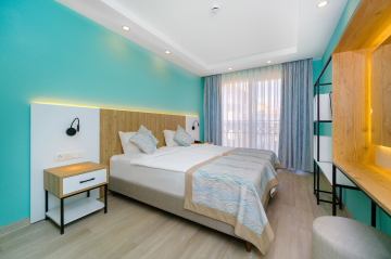 SUPERIOR ROOM