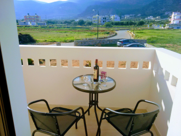 1 BEDROOM TRIPLE APARTMENT GARDEN VIEW BALCONY OR TERRACE