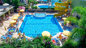 Piscina deschisă