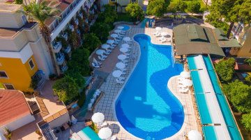Piscina deschisă