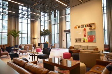 Hotel Rove Dubai Marina, lobby.JPG
