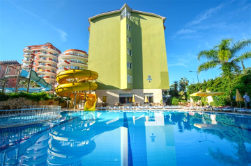 Piscina deschisă
