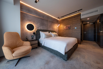 Terrace comfort room
