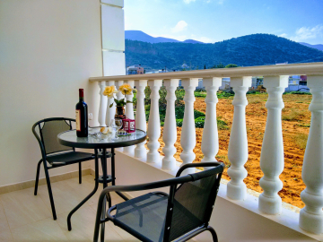 1 BEDROOM TRIPLE APARTMENT GARDEN VIEW BALCONY OR TERRACE