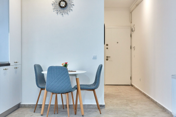 Garsoniera Alegria Solid House