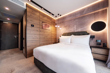 Smart stay room
