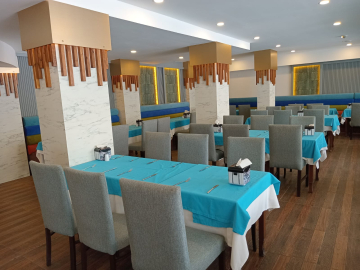 MAIN RESTAURANT