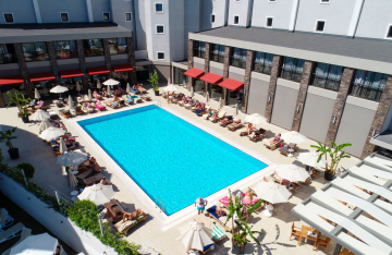 Piscina deschisă