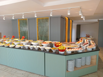 MAIN RESTAURANT