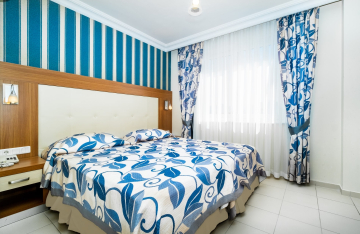 CORAL ROOM