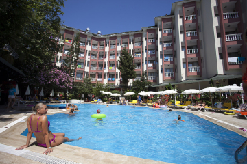 Piscina deschisă