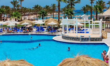 Piscina deschisă