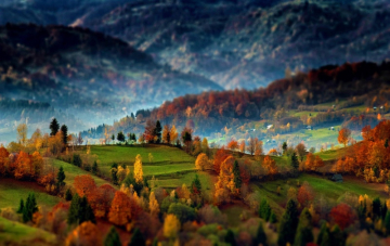 Beautiful-sunrise-over-the-Maramures-village-Transylvania-Romania.jpg