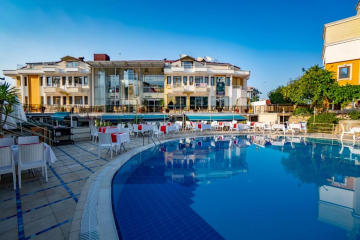 Piscina deschisă