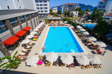 Piscina deschisă