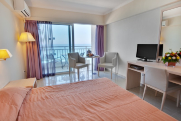 Camera dubla Hotel Agios Gordis.JPG